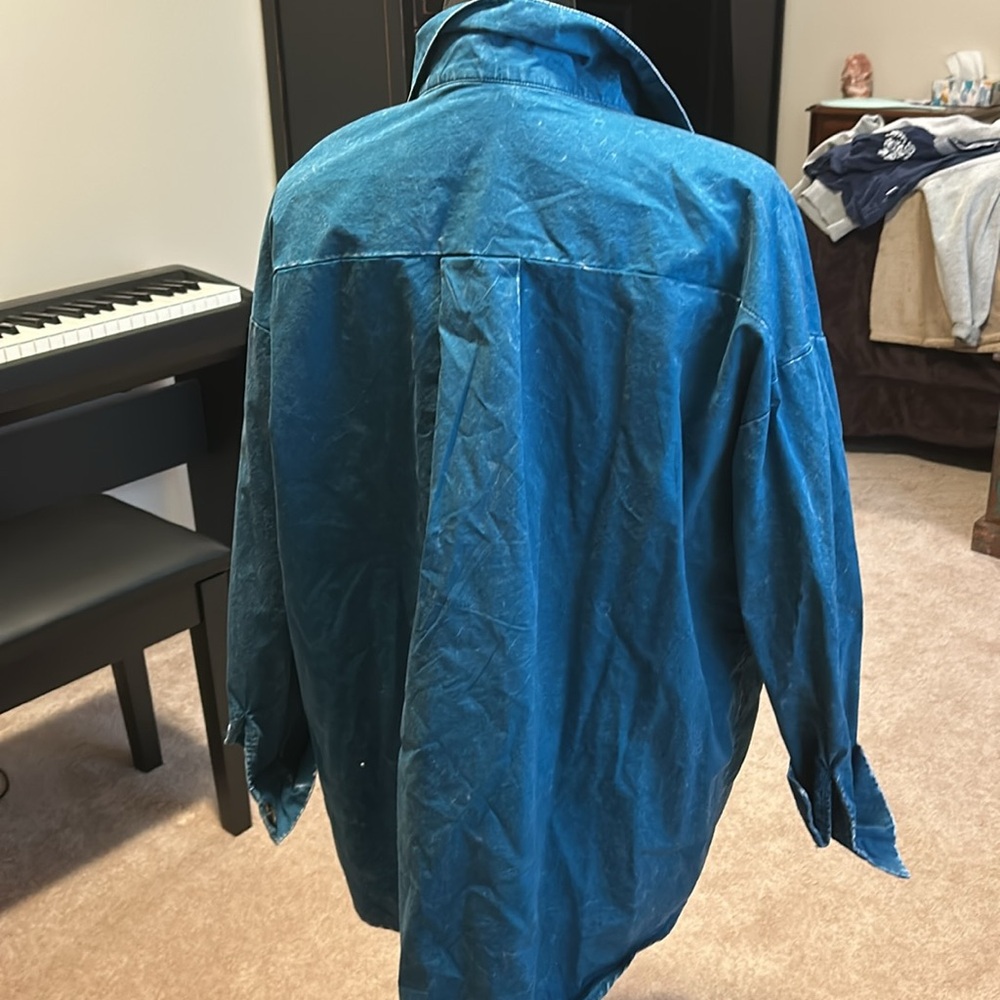 Great light weight Shacket - Picture 3 of 4